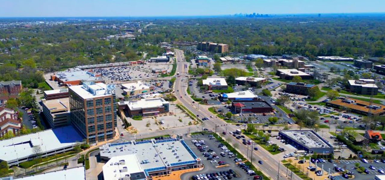 Aerial drone shot of Creve Coeur neighborhood in Missouri - Spring Cleaning Company professional junk removal service area