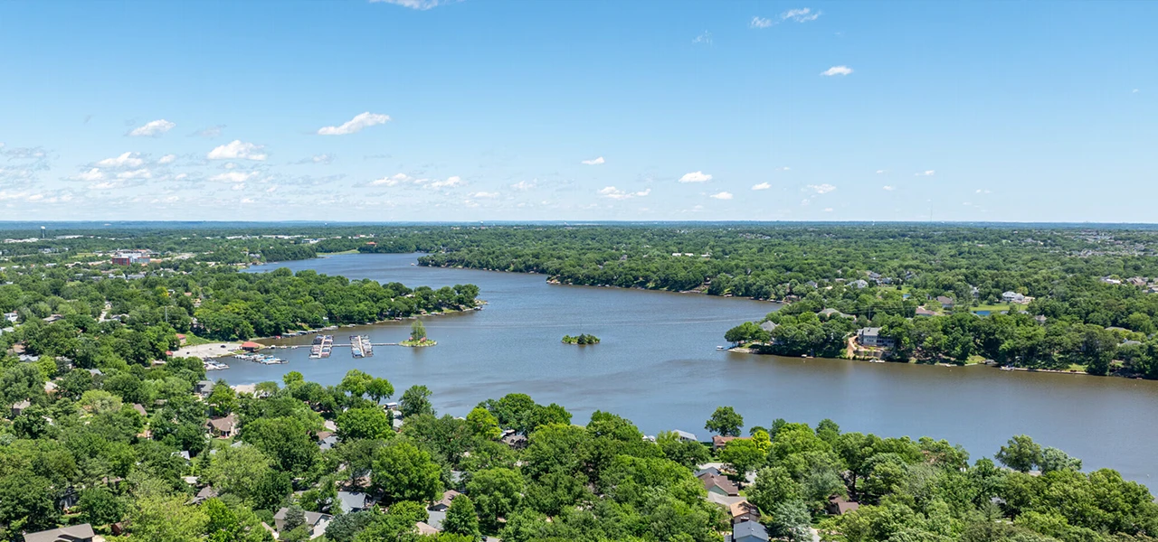 Aerial drone shot of Lake Saint Louis neighborhood in Missouri - Spring Cleaning Company professional junk removal service area